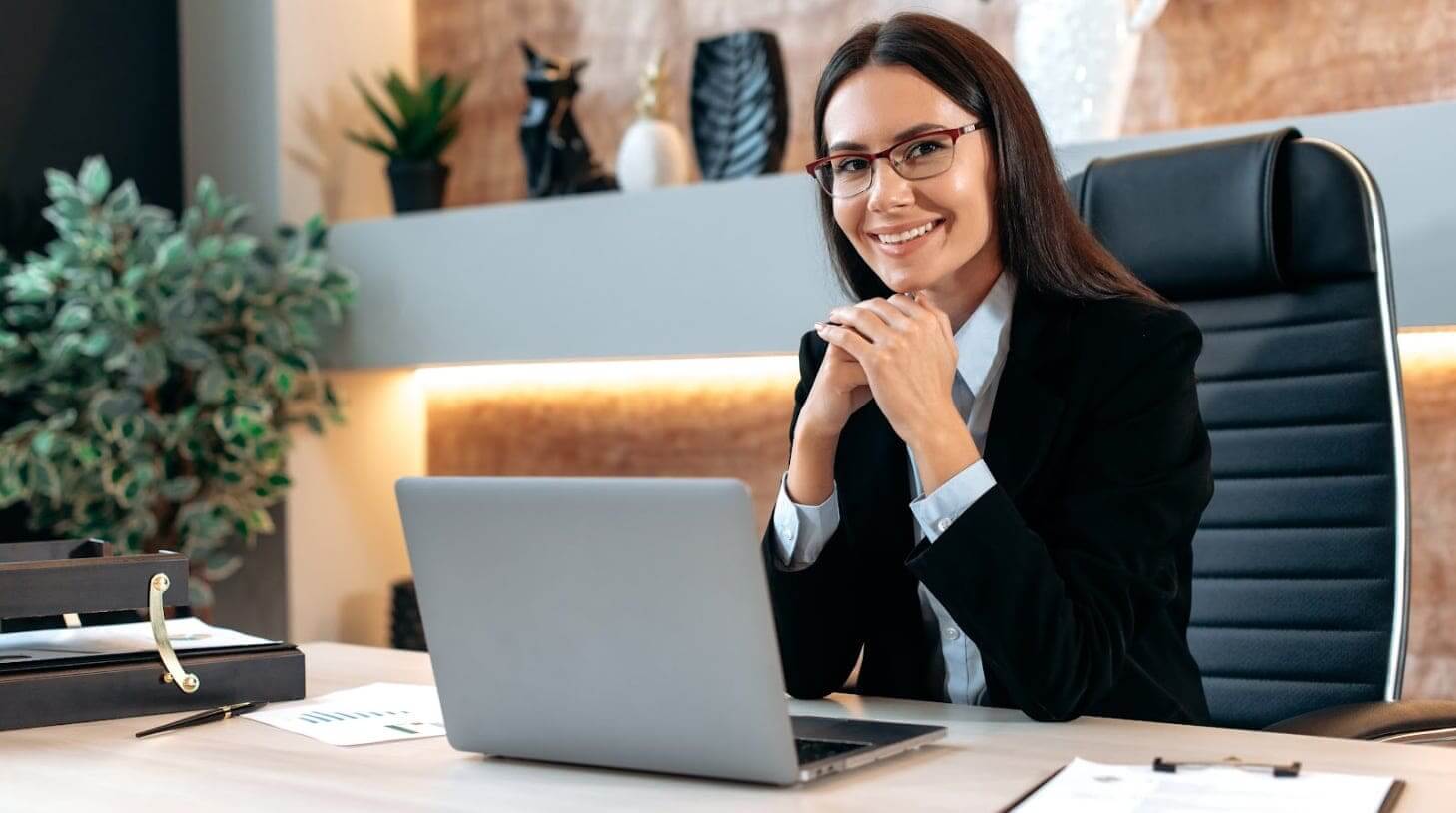 艰难时期雇用策略